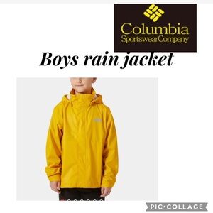 Columbia rain jacket size 8 / with fleece within /late winter /spring